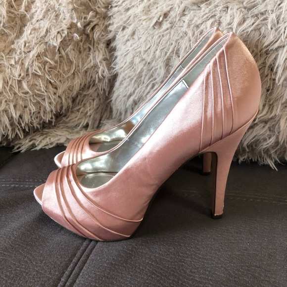 NWOT JACQUELINE FERRAR Pink Peep Toe Heels S10 - Picture 2 of 9